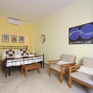 At 4 For Apartment