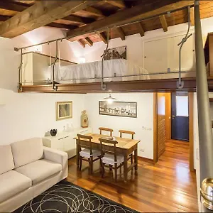 Apartment Cairoli