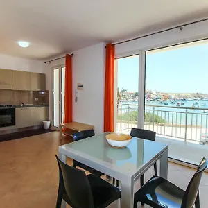 https://family-suite-porto-vecchio.sicilyhotelsitaly.net