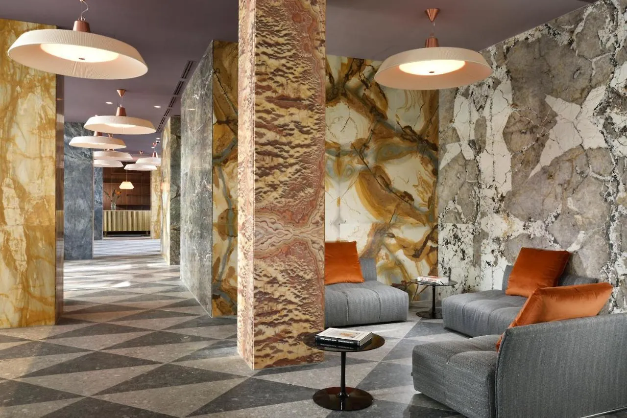 Hotel Milano Verticale | UNA Esperienze