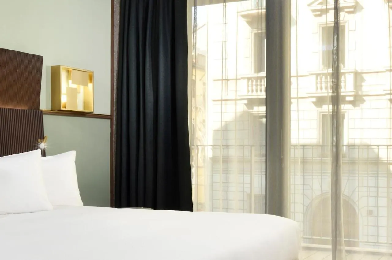 Milano Verticale | Una Esperienze 4*, Milan